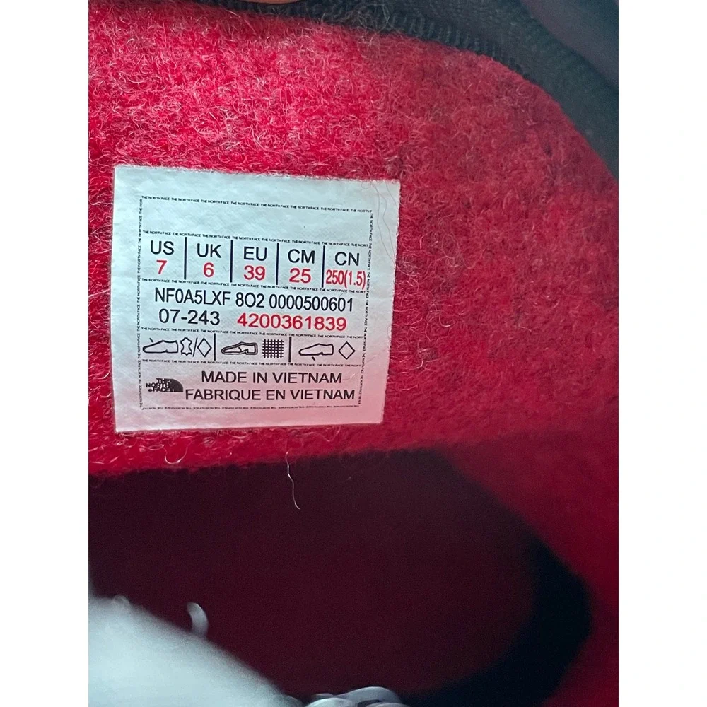 The North Face Alpenglow V Waterproof Boots